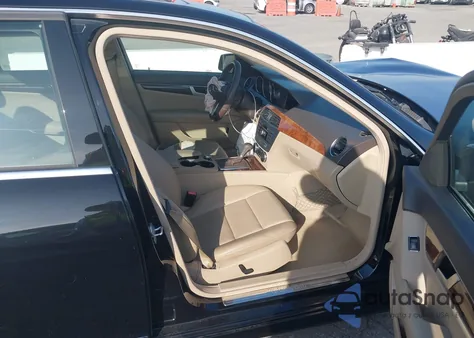 2013 Mercedes-Benz C 250 Sport z USA, uszkodzony, nr VIN WDDGF4HB7DR269453